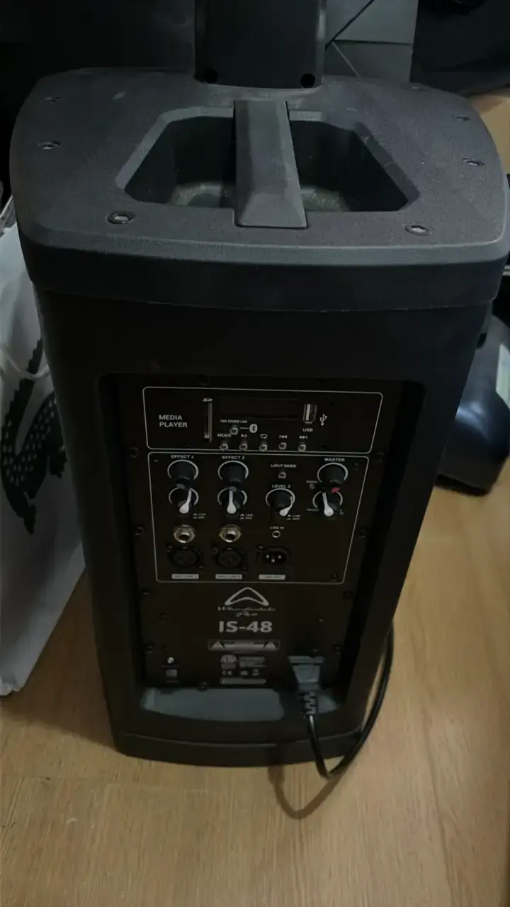 Altavoz profesional con control remoto - 3