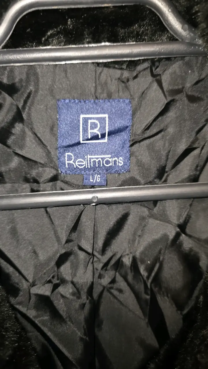 Abrigo de piel sintética negro para mujer Reitmans - 2