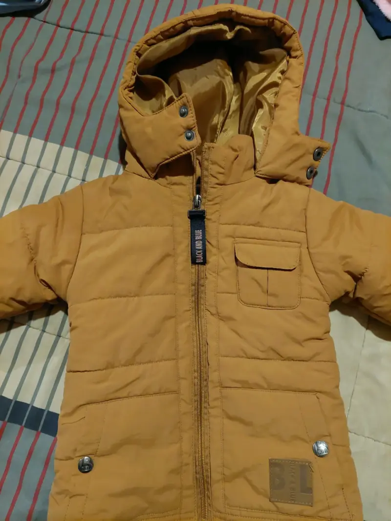 Chaqueta acolchada para niño color mostaza - 1