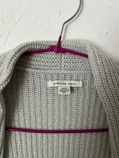 Cardigan gris American Eagle - miniatura 3