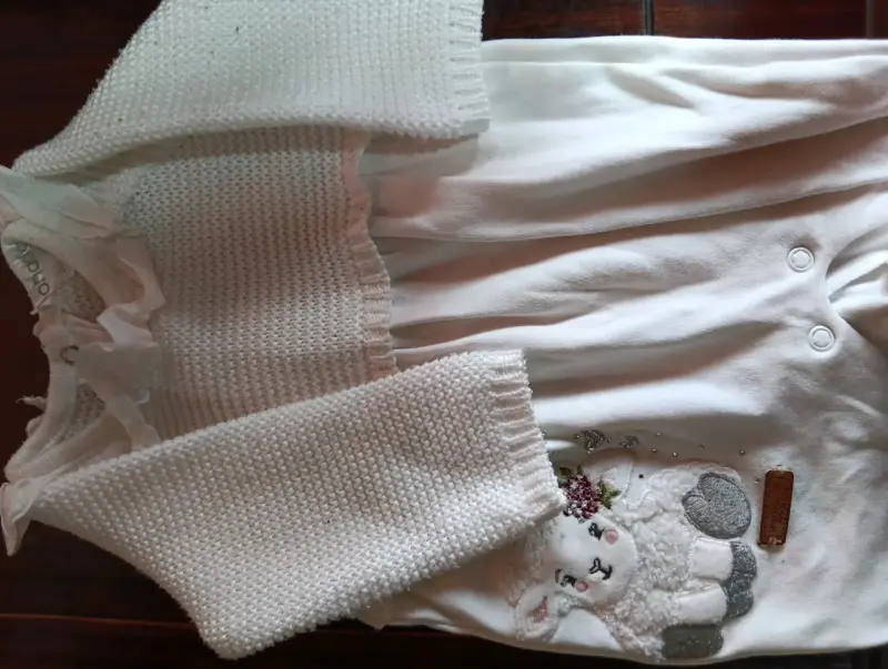 Conjunto de bebé con diseño de unicornio y oveja - 4