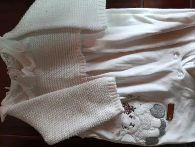 Conjunto de bebé con diseño de unicornio y oveja - miniatura 4