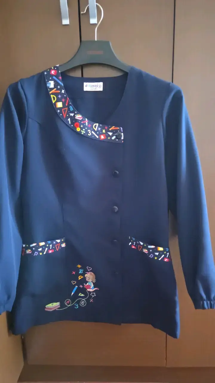Chaqueta Escolar Azul con Bordado Infantil - 1