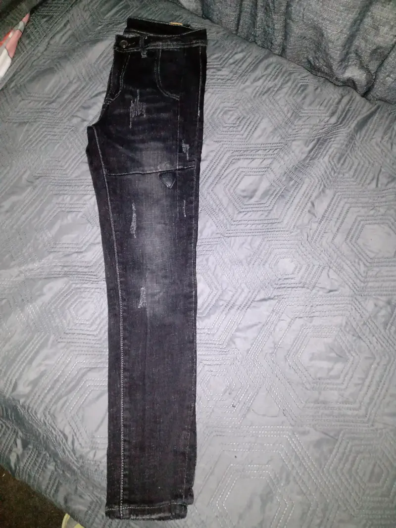 Jeans negros para hombre - 1