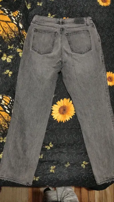 Jeans grises Abercrombie & Fitch de tiro alto - miniatura 2