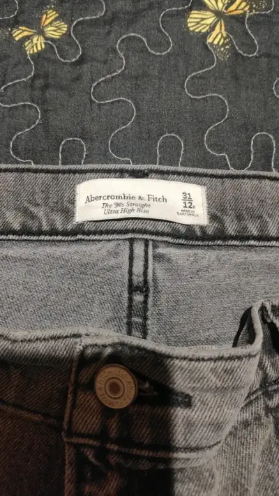 Jeans grises Abercrombie & Fitch de tiro alto - miniatura 3
