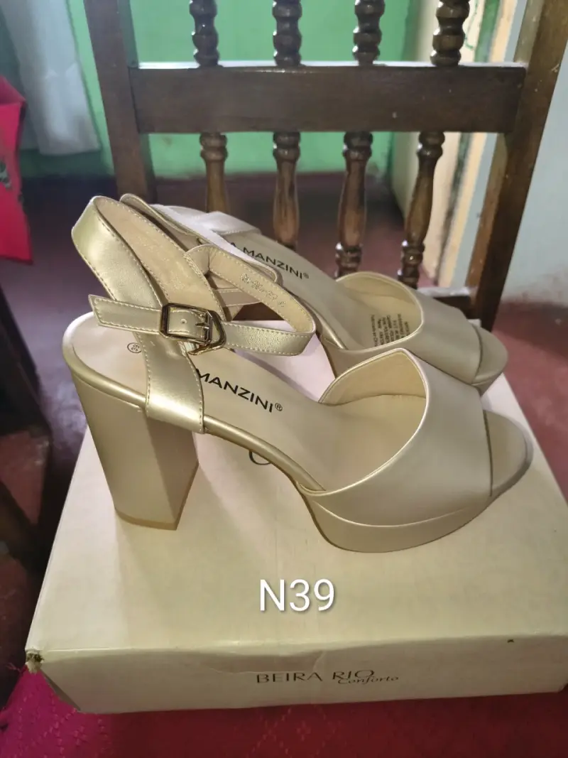 Botines de cuero, tacones y zapatos - 5