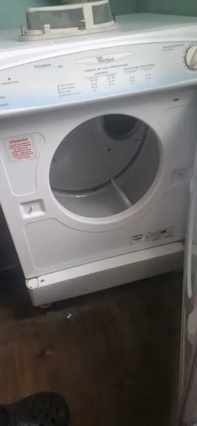 Secadora Whirlpool 6kg en buen estado - miniatura 3