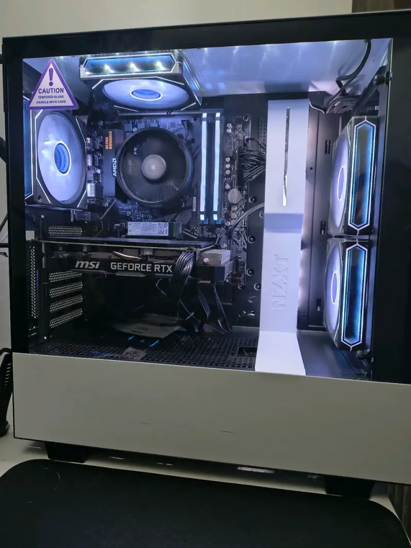 PC Gamer Ryzen 5 5600G + RTX 2060 super 8GB - 1
