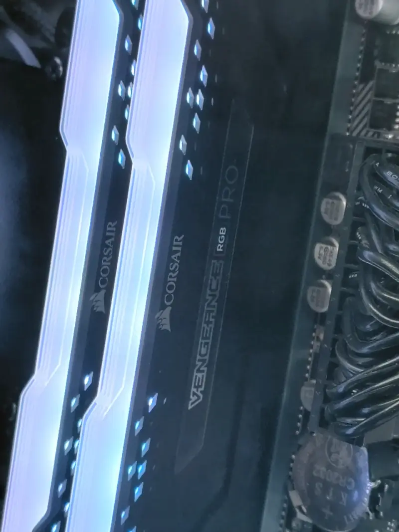 PC Gamer Ryzen 5 5600G + RTX 2060 super 8GB - 6