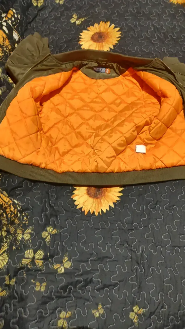 Chaqueta bomber verde para niño con forro naranja - 4
