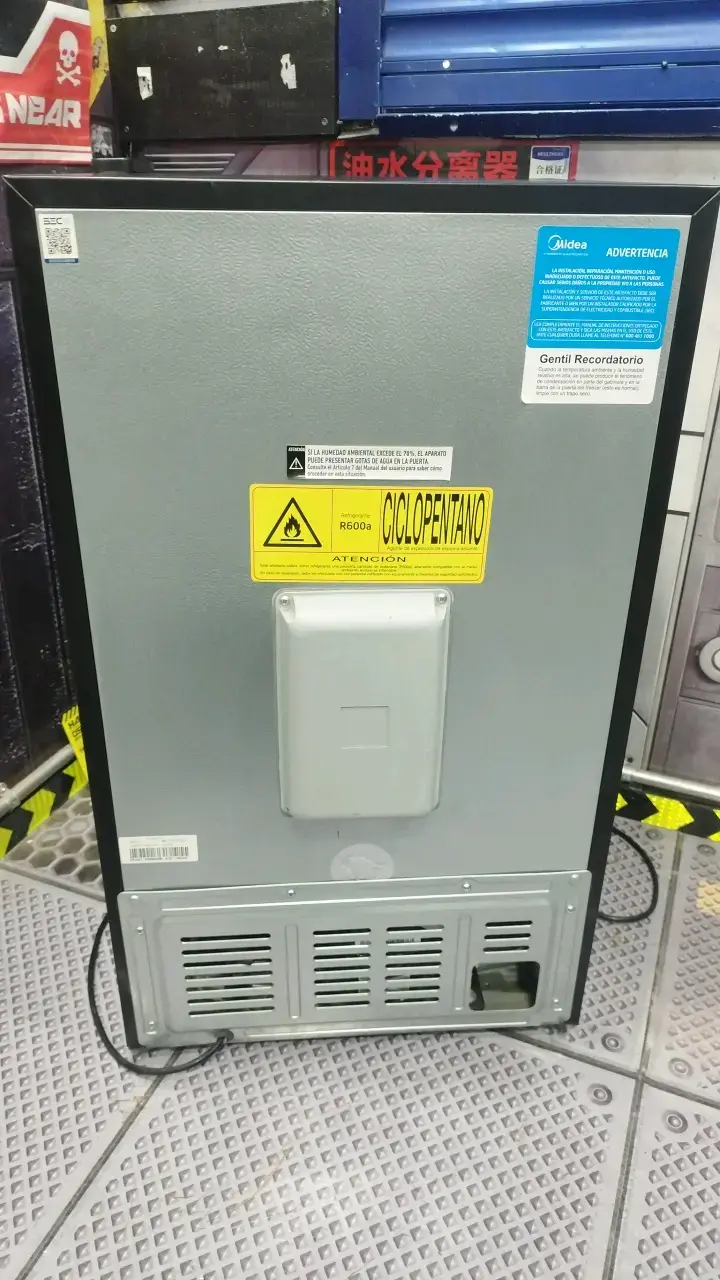 VisiCooler 93Lts  Midea color  negro - 6