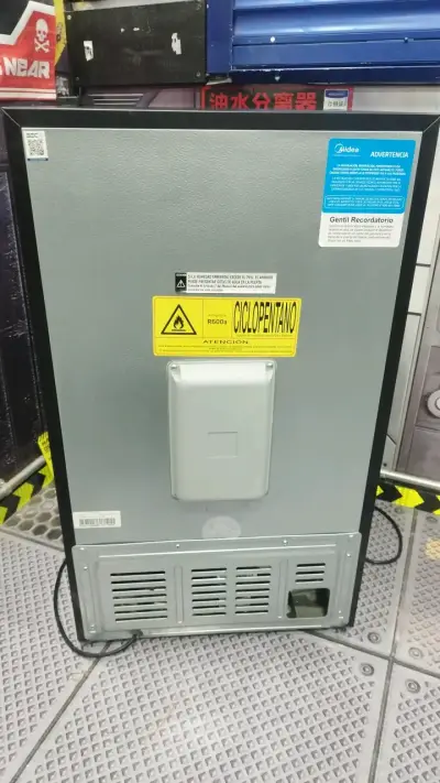VisiCooler 93Lts  Midea color  negro - miniatura 6
