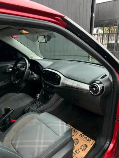 Auto MG rojo en buen estado - miniatura 2