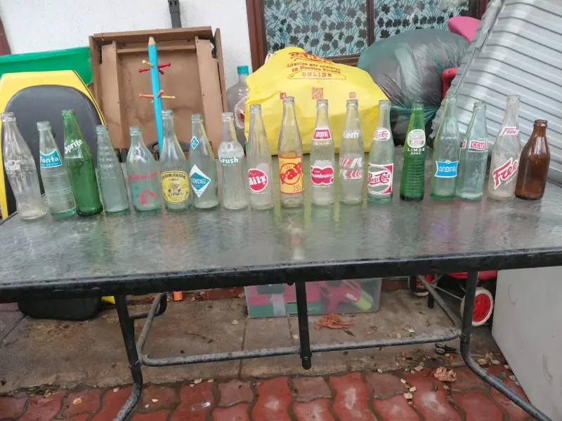 Colección de botellas de vidrio vintage de bebidas - 2