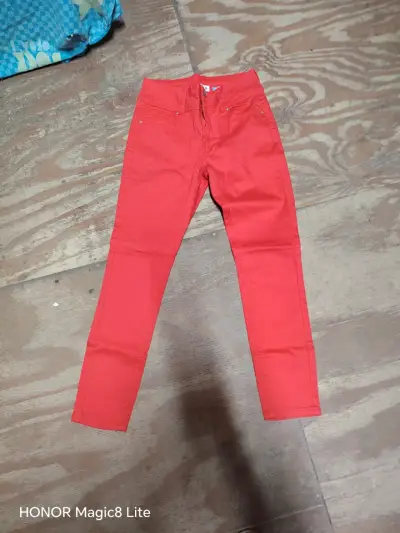 Pantalones rojos para mujer talla 38 - miniatura 1