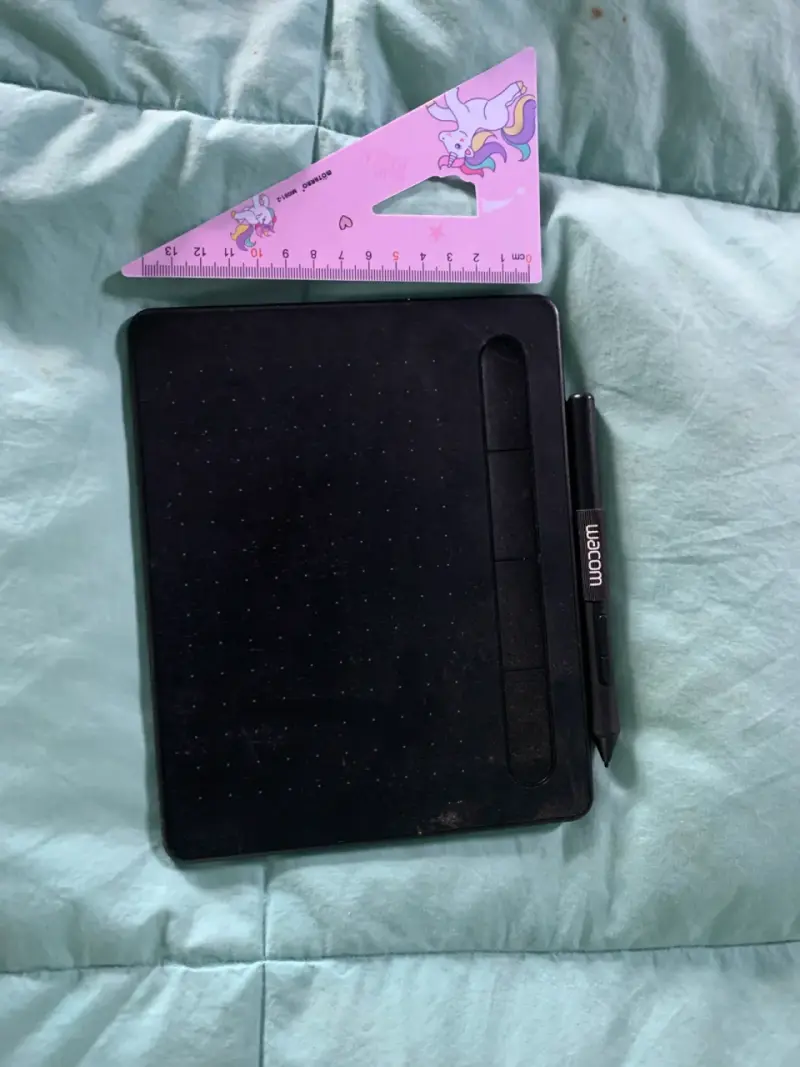 Tableta gráfica Wacom con lápiz digital - 2