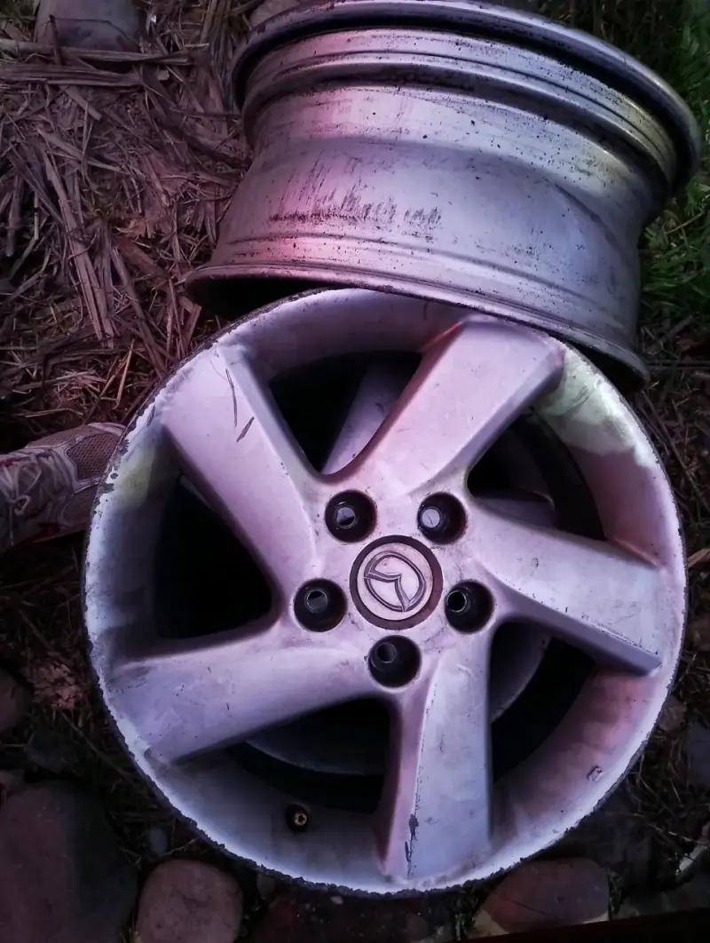 Llantas de aleación para auto Mazda usadas - 2