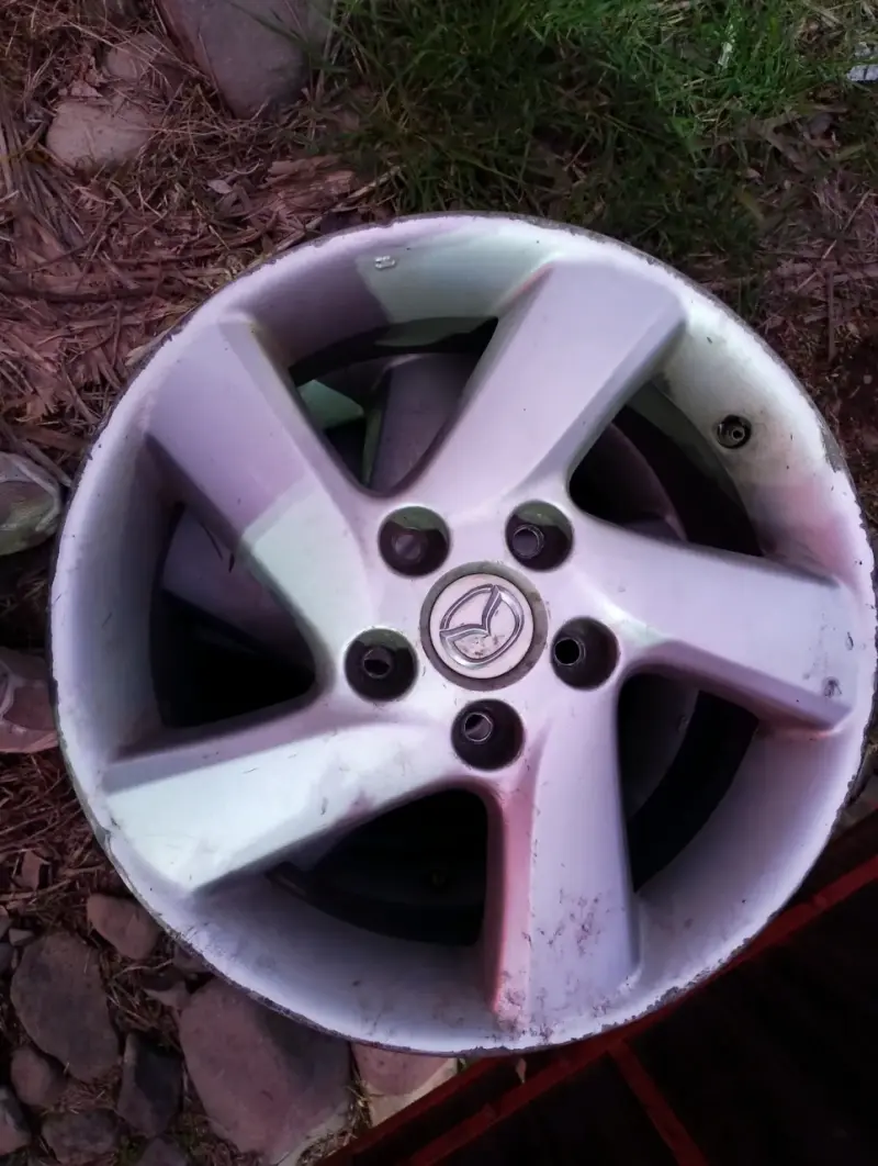 Llantas de aleación para auto Mazda usadas - 3