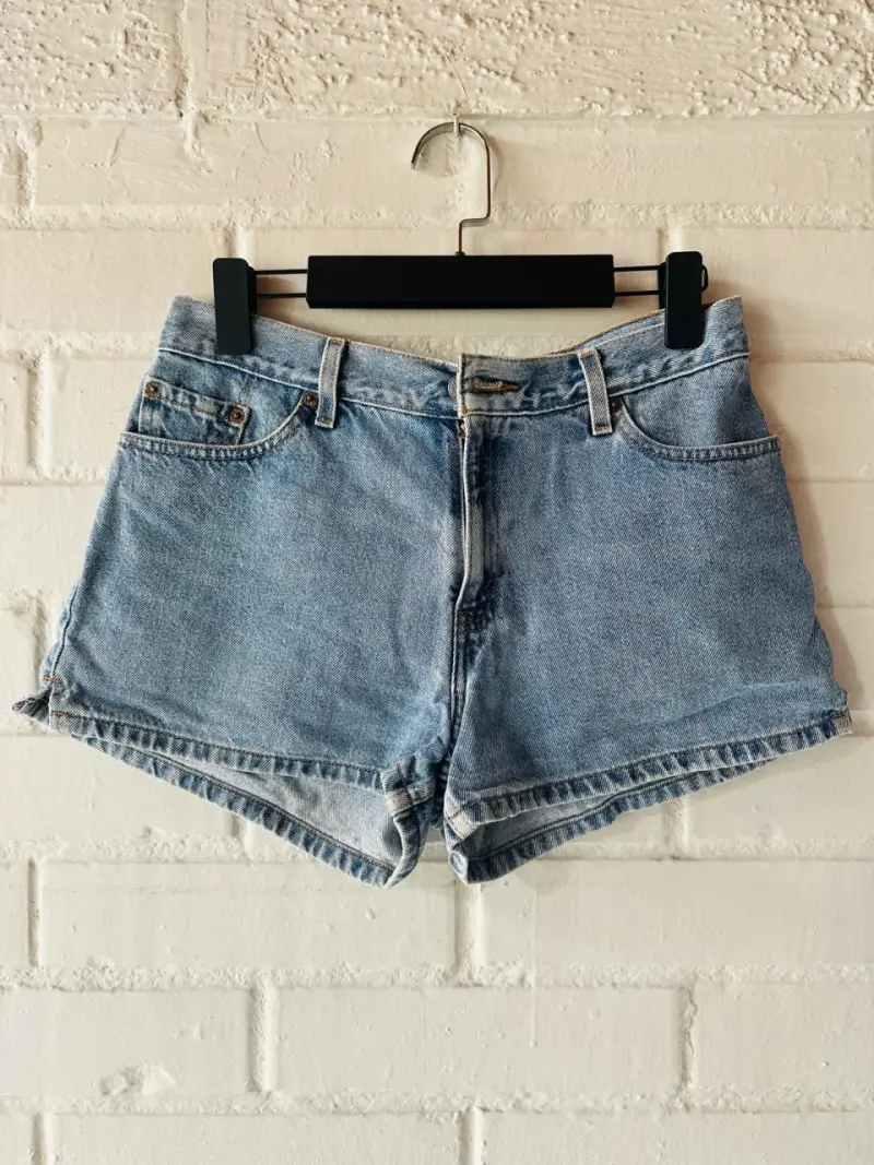 Shorts de mezclilla azul claro para mujer