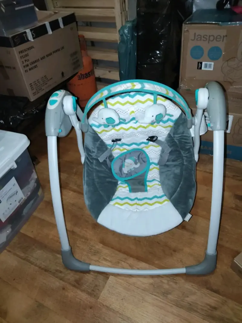 Columpio para bebé con diseño colorido y cómodo - 1