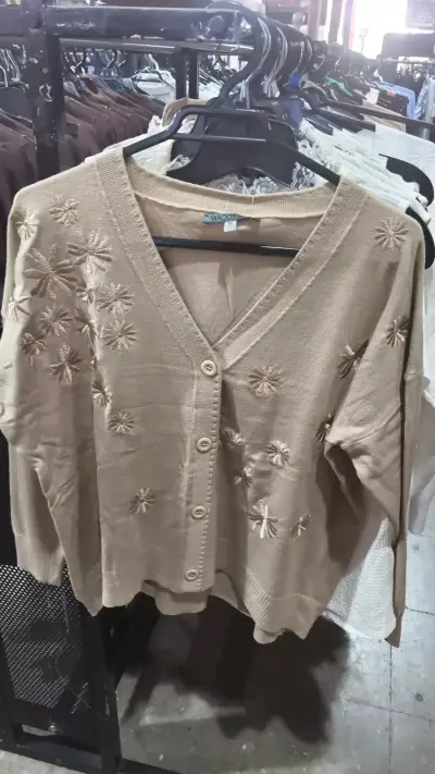 Cardigan rosado de mujer Wados con diseño calado - miniatura 3