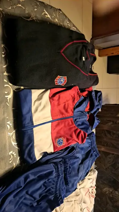 Conjunto de uniforme escolar completo - miniatura 1