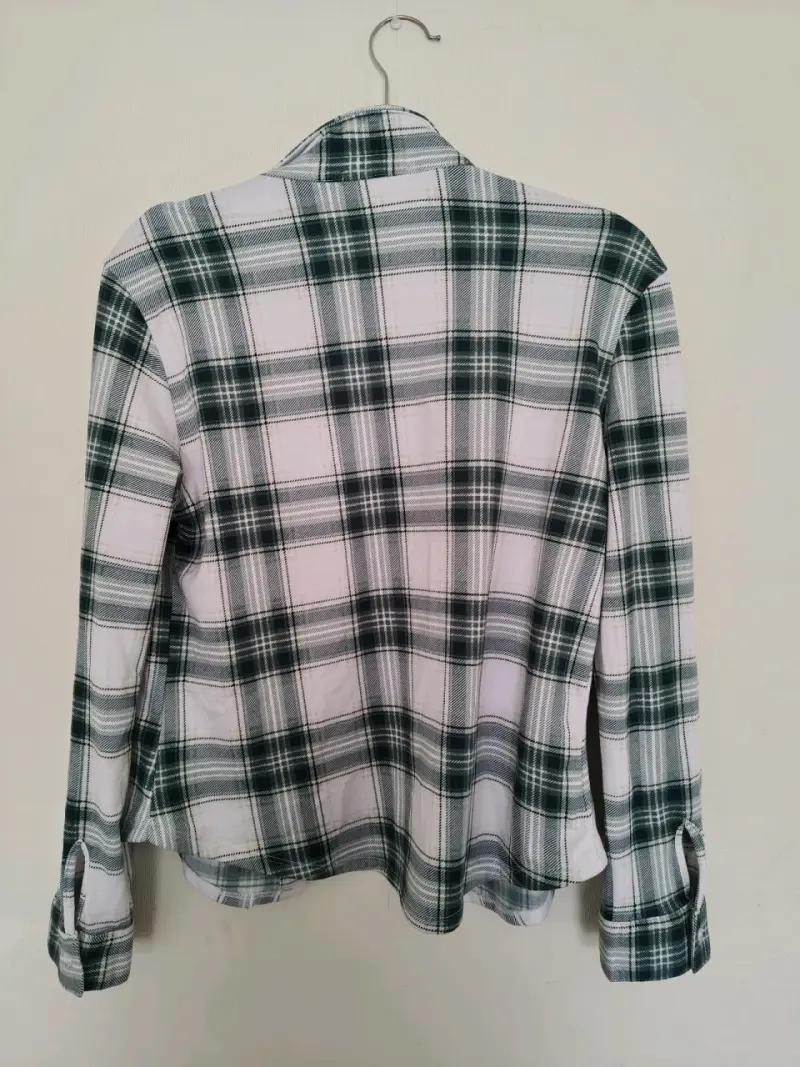 Blusa de franela a cuadros verde y blanca - 2