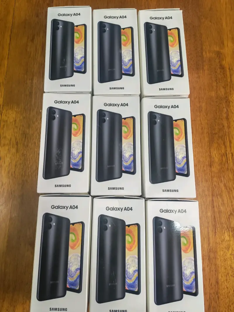 Samsung Galaxy A04 con cargador y caja original - 3
