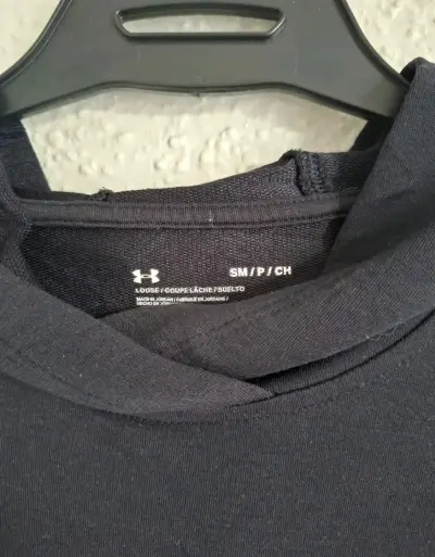 Polerón con capucha Under Armour negro - miniatura 2