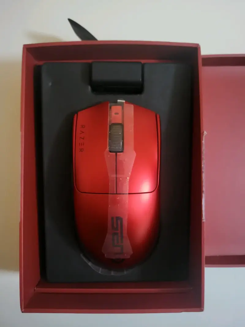 Mouse Razer Viper V3 Pro Sentinels Edition rojo - 2