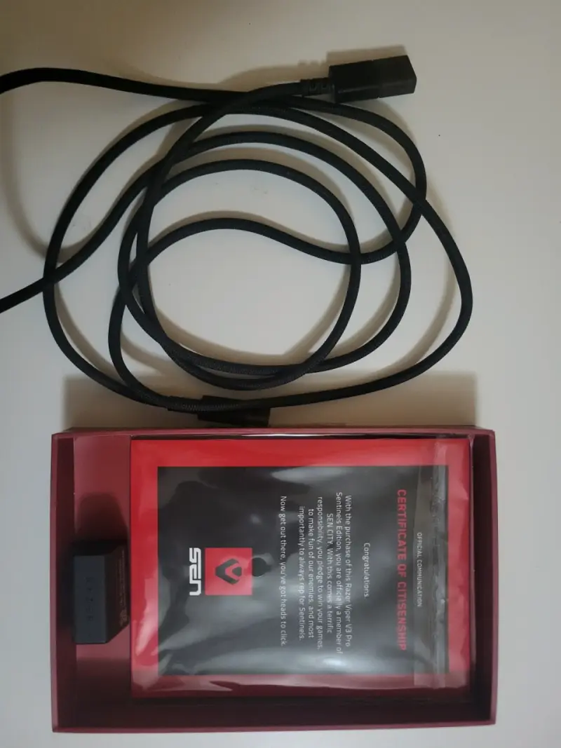 Mouse Razer Viper V3 Pro Sentinels Edition rojo - 5