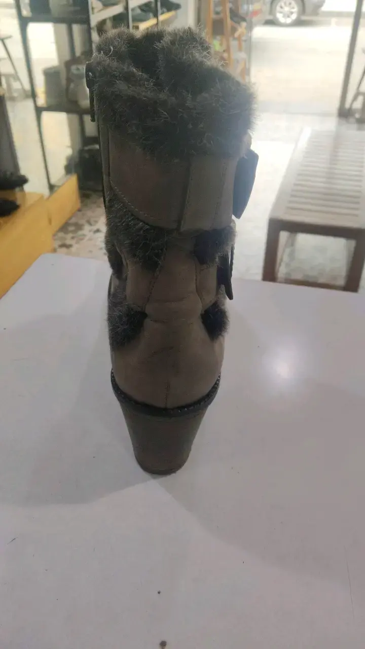 Botines de cuero con hebillas y forro de piel - 3