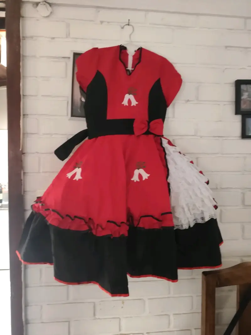 Vestido de huasa chilena para niña