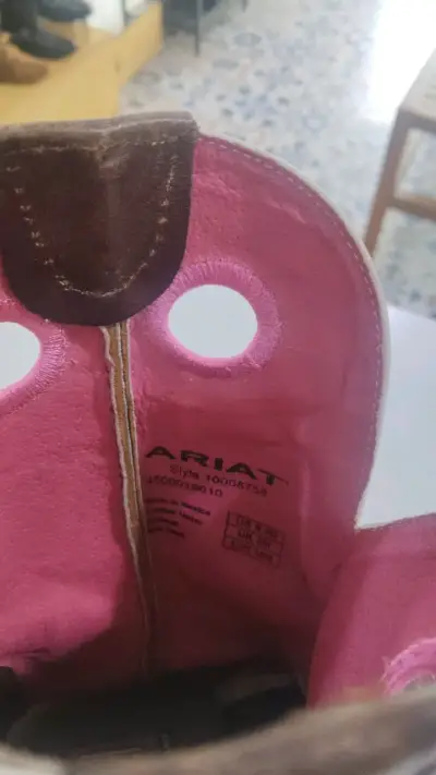 Botas vaqueras Ariat marrones con detalles rosados - miniatura 2
