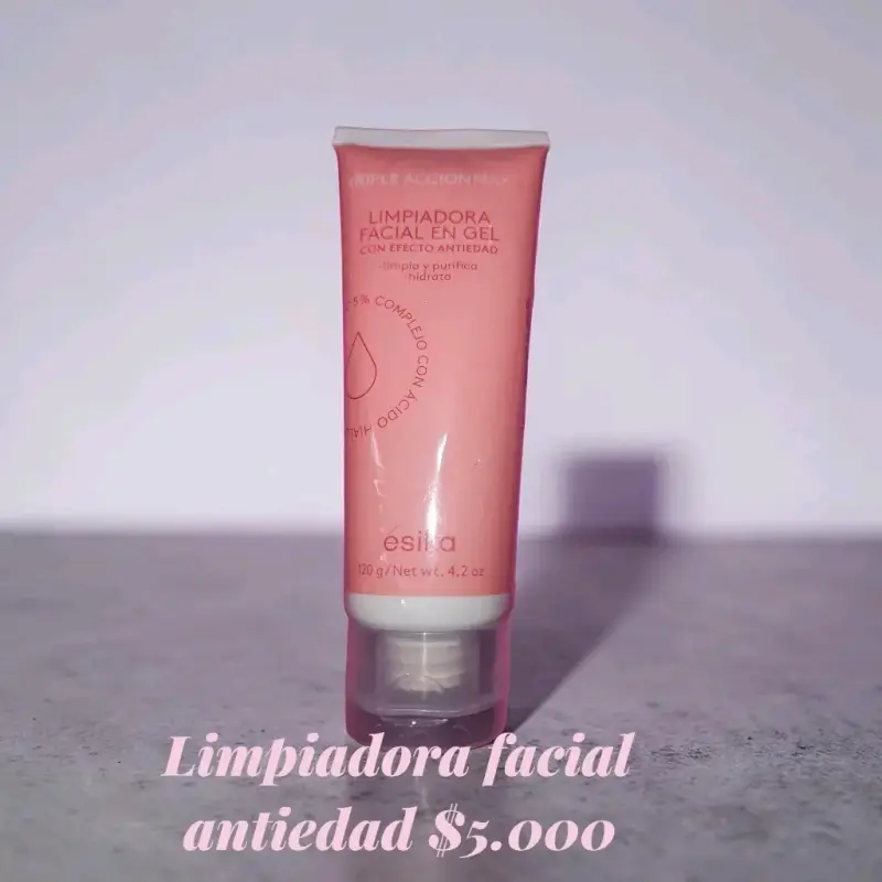 Limpiadora facial en gel efecto antiedad Ésika