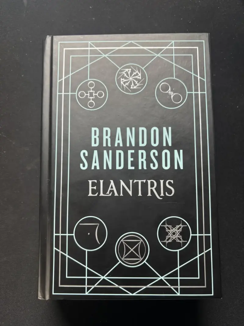 Libro Elantris - Brandon Sanderson Tapa Dura - 1