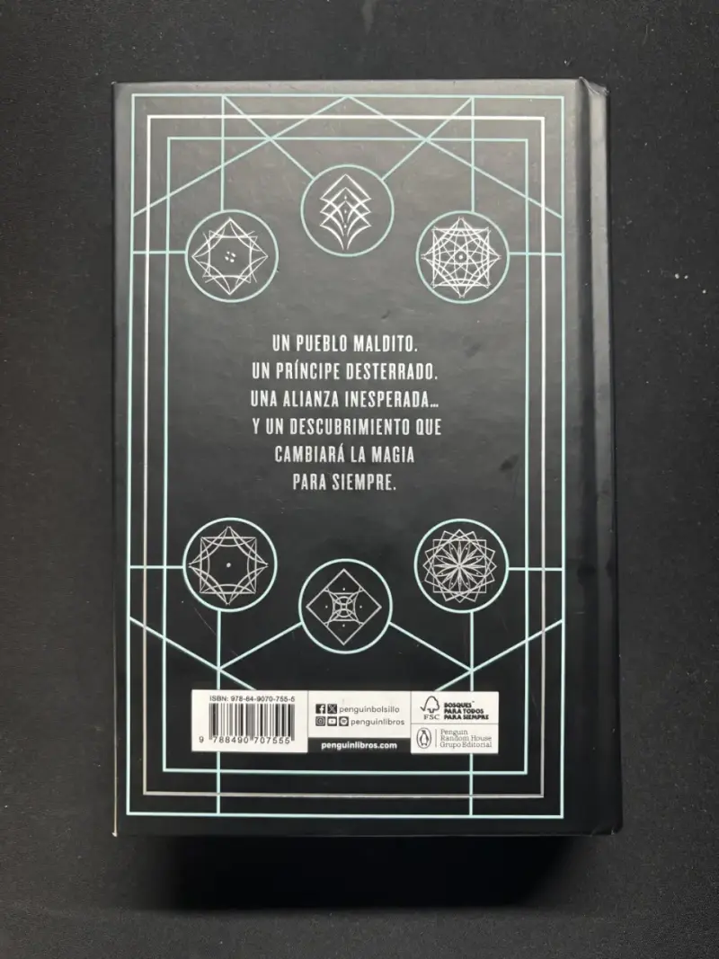 Libro Elantris - Brandon Sanderson Tapa Dura - 2