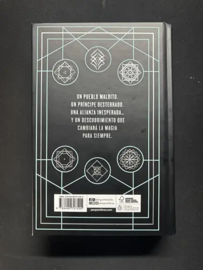 Libro Elantris - Brandon Sanderson Tapa Dura - miniatura 2