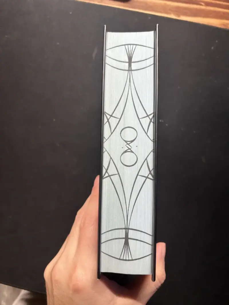 Libro Elantris - Brandon Sanderson Tapa Dura - 3