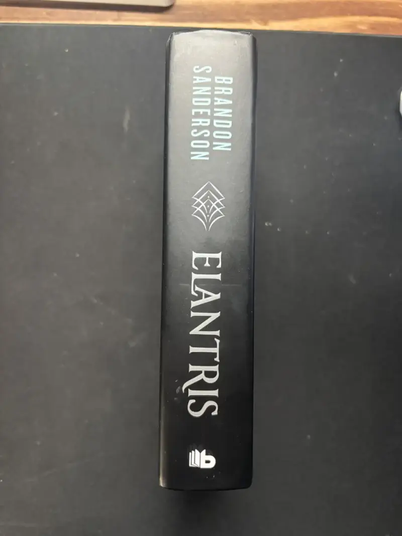 Libro Elantris - Brandon Sanderson Tapa Dura - 4