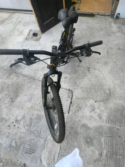 2 Bicicleta de montaña Alpine Xtrem negra y burdeo - miniatura 4