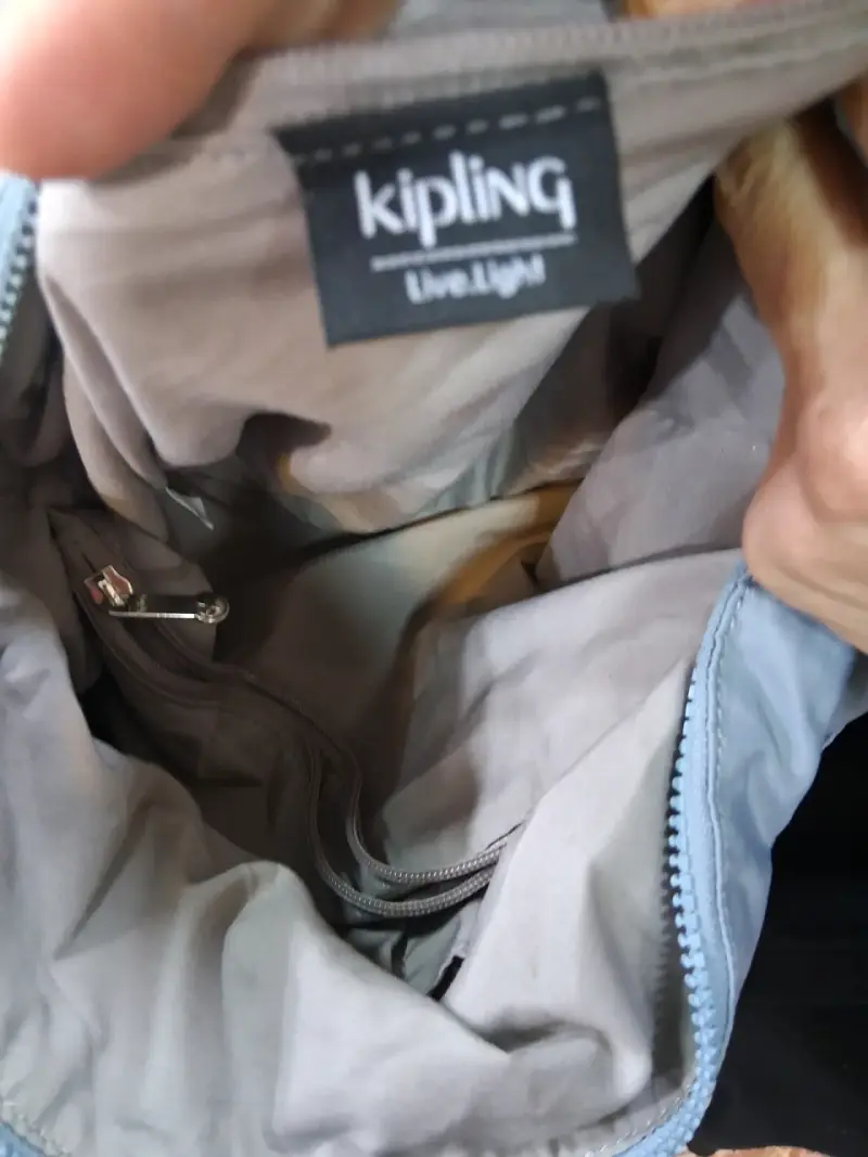 Bolso Kipling gris con cierre seguro - 5