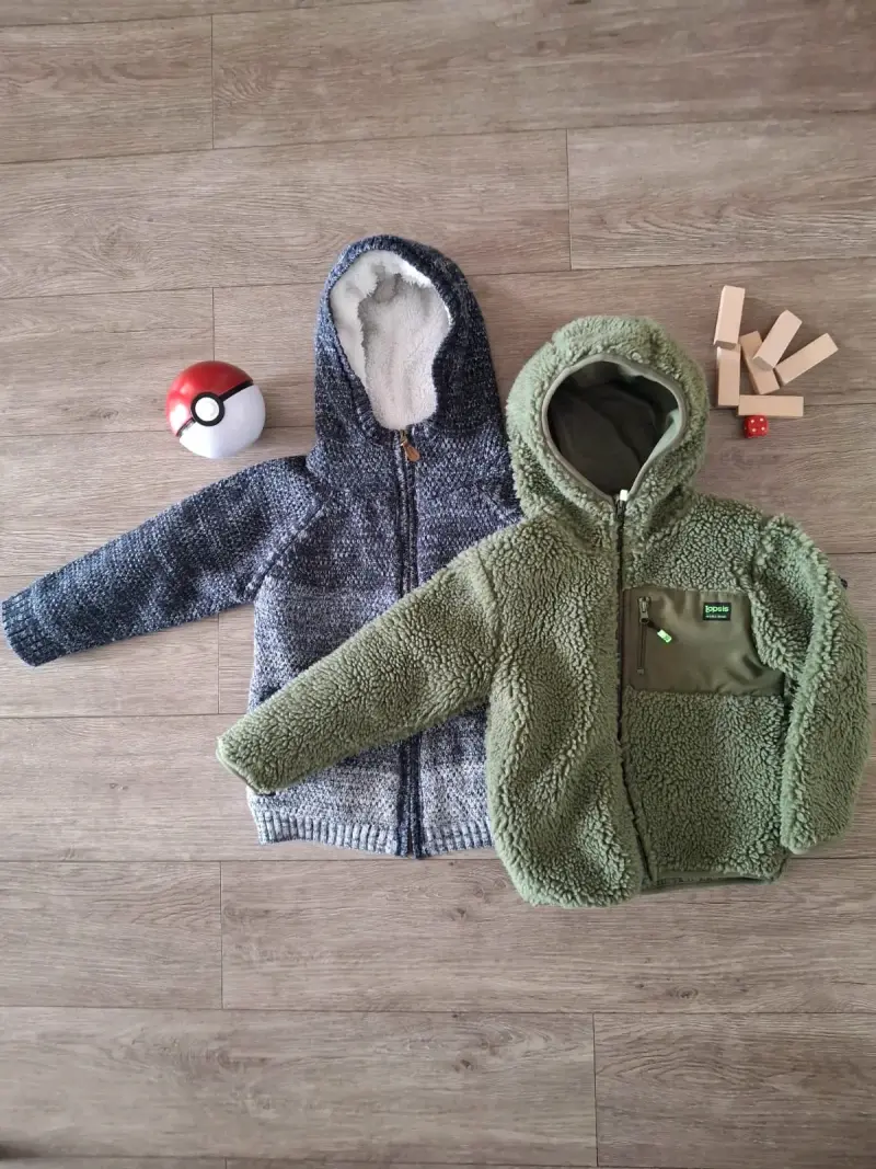 Chaquetas de lana para niños en colores verde y gris