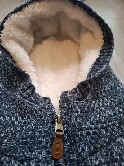 Chaquetas de lana para niños en colores verde y gris - miniatura 5