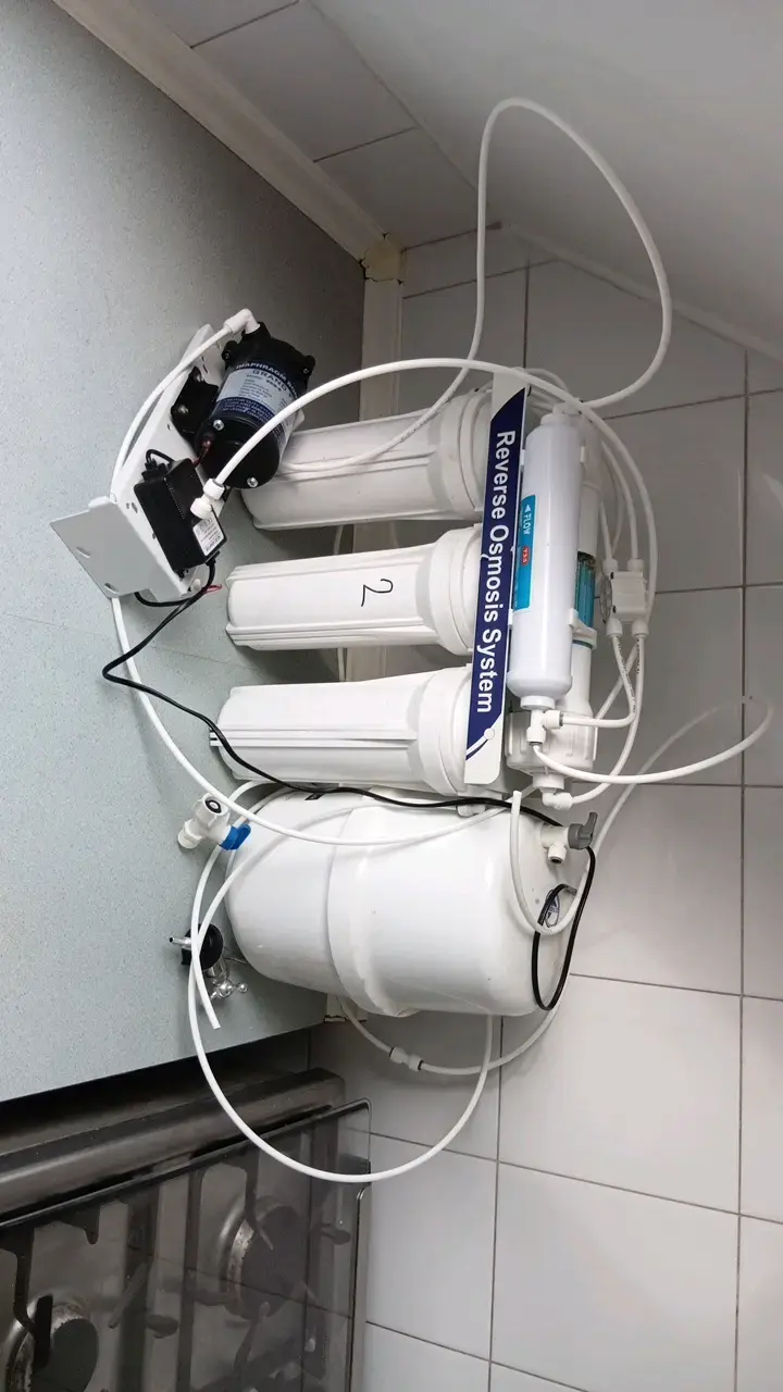 Sistema de Ósmosis Inversa con Bomba - 1