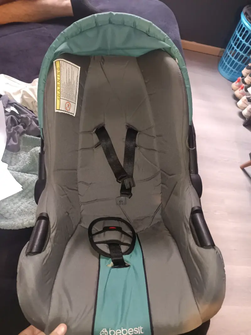 Silla de auto para bebé Bebesit gris y verde - 1