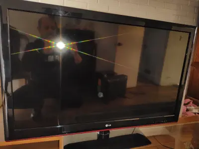 Televisor LG pantalla plana 42 pulgadas - miniatura 2