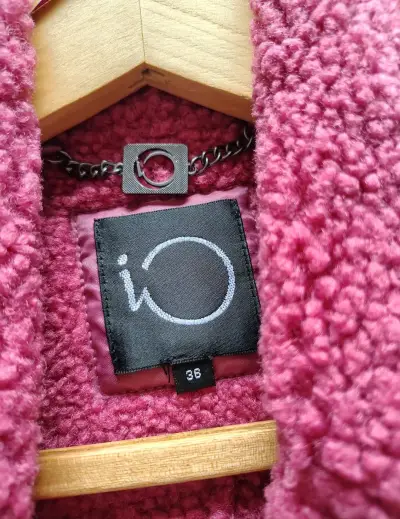 Chaqueta de mujer marca IO - miniatura 3