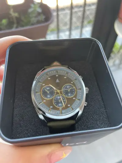 Reloj masculino color verde olivo - miniatura 1